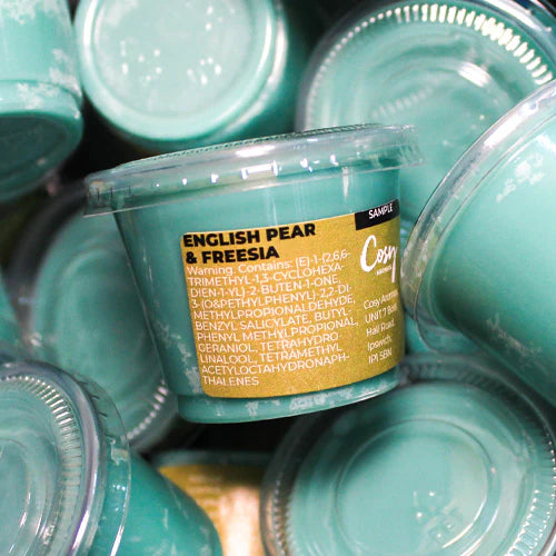 Cosy Aromas English Pear & Freesia - 25g Wax Melts