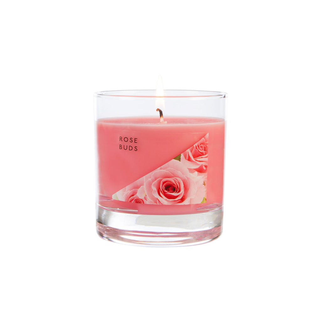 Wax Lyrical Made In England Rose Bud Medium Tin Candles. Fresh cut roses flourish in this scent, with floral notes of iris, gardenia all arranged for a lovely musk finish. This candle is a luxury addition to the home and is exploding with fragrance. 