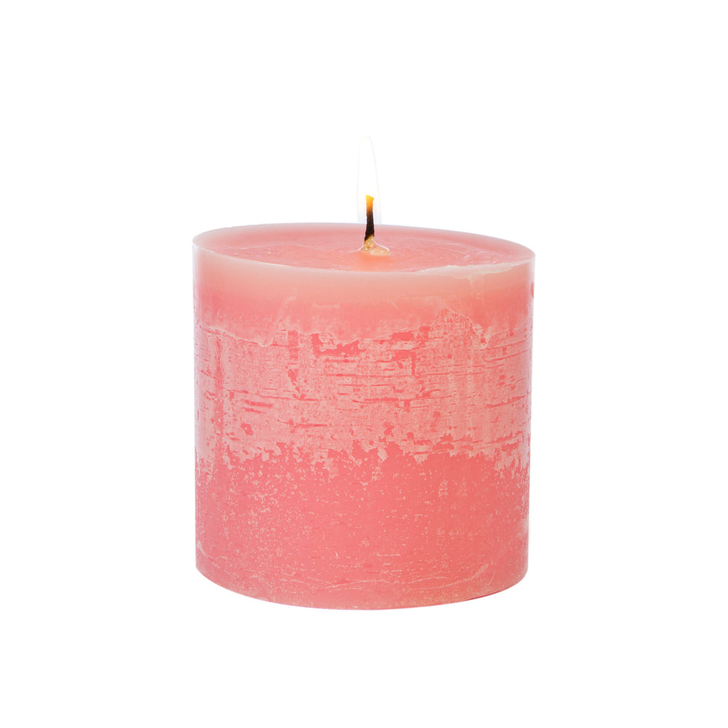 Wax Lyrical Made In England Rose Bud Pillar Candle. Fresh cut roses flourish in this scent, with floral notes of iris, gardenia all arranged for a lovely musk finish. This pillar candle is a luxury addition to the home and is exploding with fragrance.