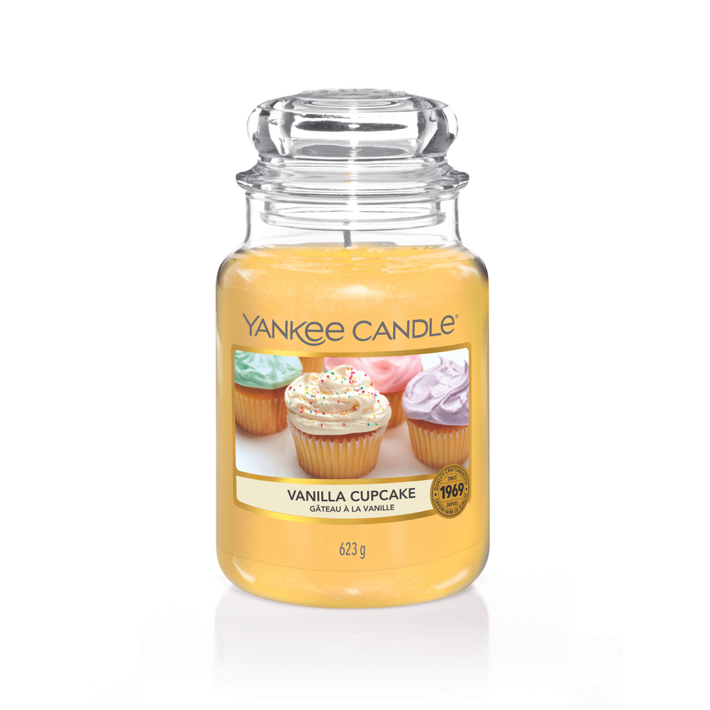 Yankee Candle Vanilla Cupcake Large Jar Candle. The rich, creamy fragrance of vanilla cupcakes with hints of lemon and lots of buttery icing.