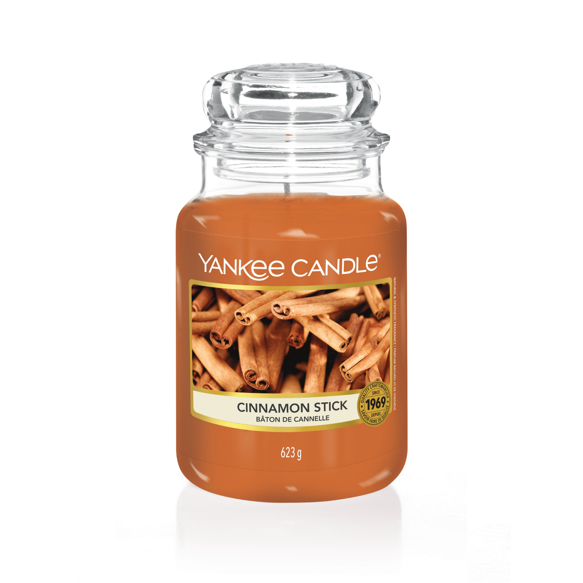 Yankee Candle Cinnamon Stick Large Jar Candle. A lovely blend of sweet spicy aromas − warm cinnamon bundled with cloves.